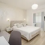 Guest house Meri Rooms