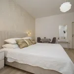 Meri Rooms Guest house 3*