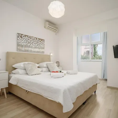 Orion بيت ضيافة فوديس