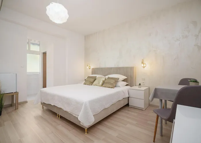 Meri Rooms Gasthuis 3*